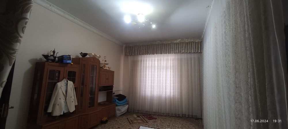 6 sotih. 6 xona  tayor biznesi bilan uchastka sotiladi