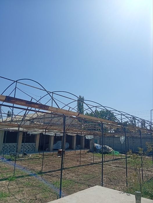 Parnik sotiladi srochna
