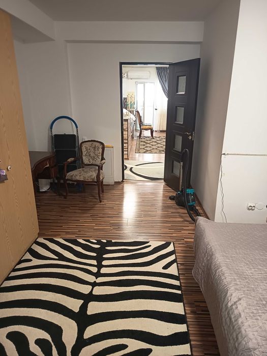 Ap in rate ori chash 2 camere strada razoare zona Polus center ...