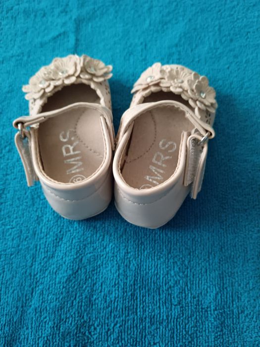 Vând Pantofiorii Fetiță Mărimea 16 Noi Italia