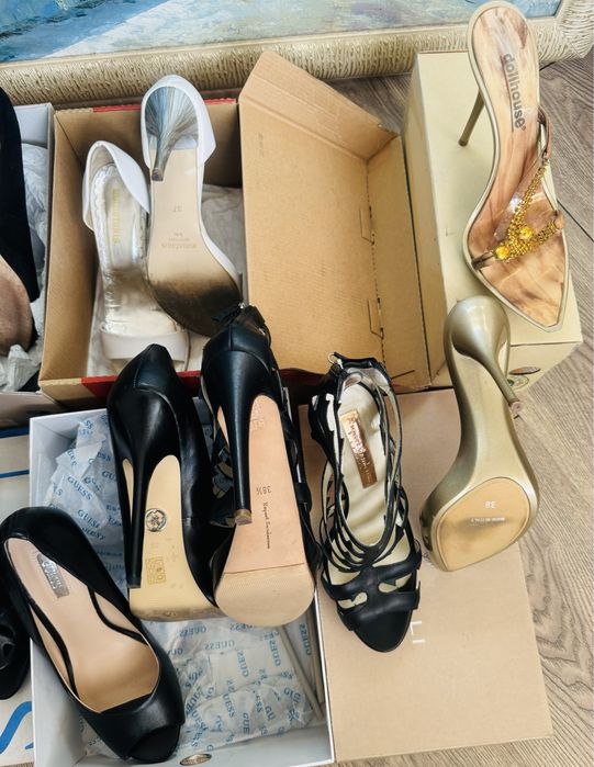 Продам босоножки-шлепки  Италия