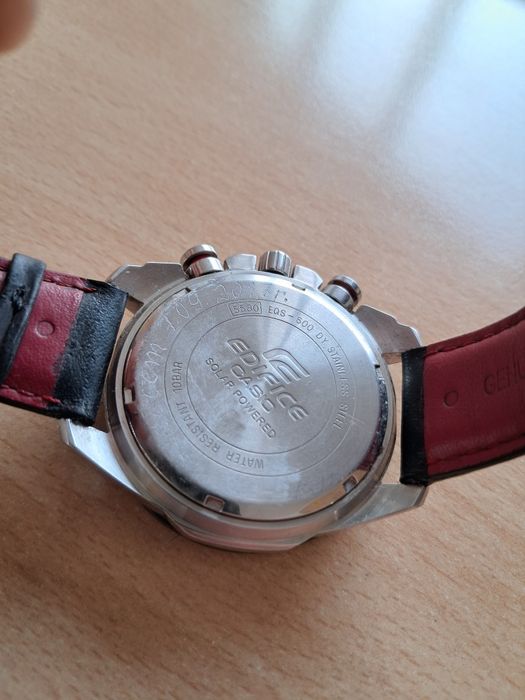 Продавам часовник CASIO EDIFICE SOLAR