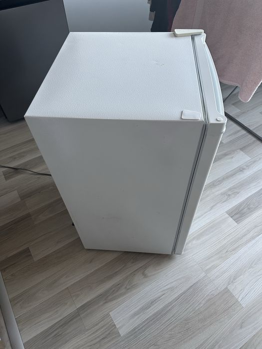 Хладилник Crown DF 120A