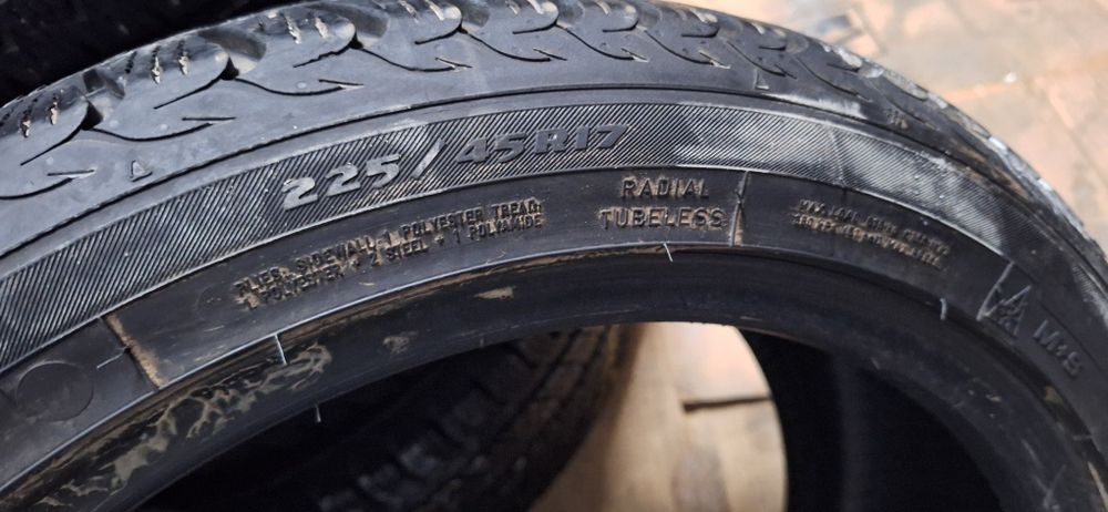 8mm! 225 45 17 Debica frigo