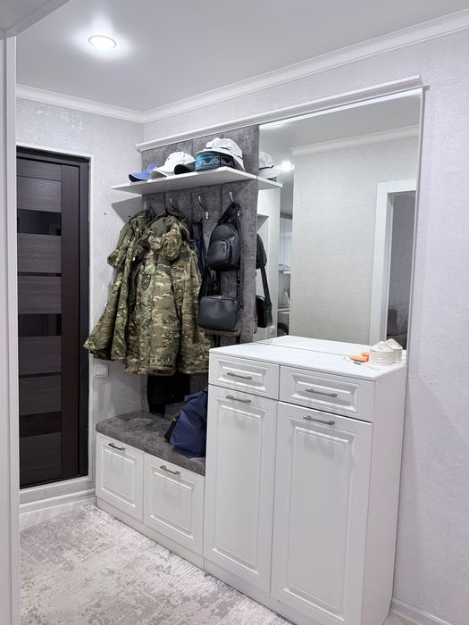 Продам прихожую в хорошем состоянии.