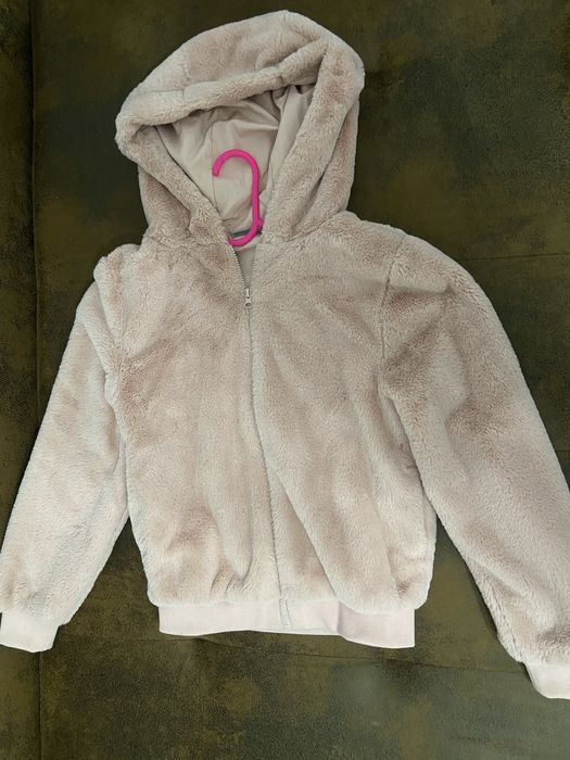 Пухкаво розово якенце