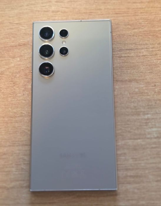 Vand Samsung s24 ultra in garanție