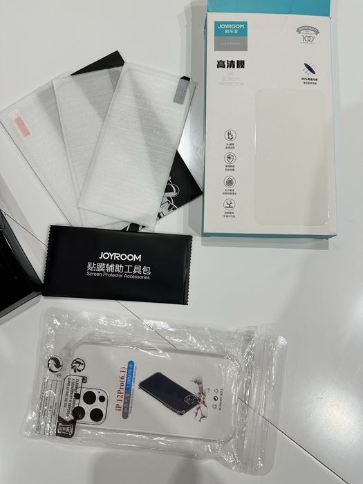 Протектор и кейс за iphone 12 pro