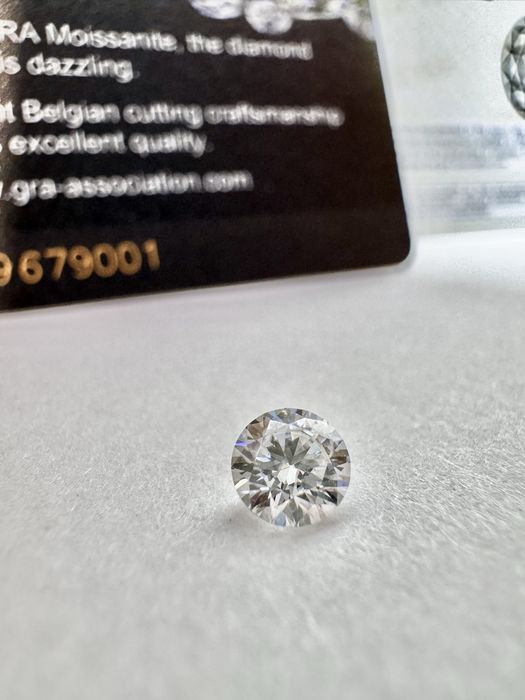 Диамант 0.5 карата, мойсанит за бижу и подарък
