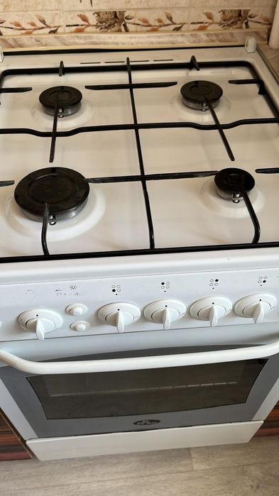 Газовая плита продам
