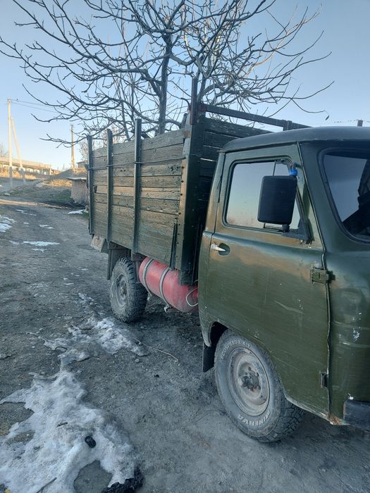 Uvaz sotiladi yaxshi holatda