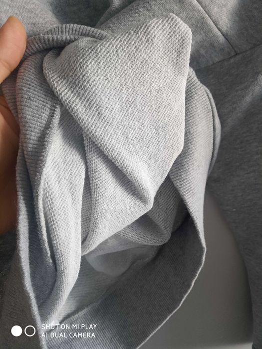 Adidas и H&M размер 9-10 години.