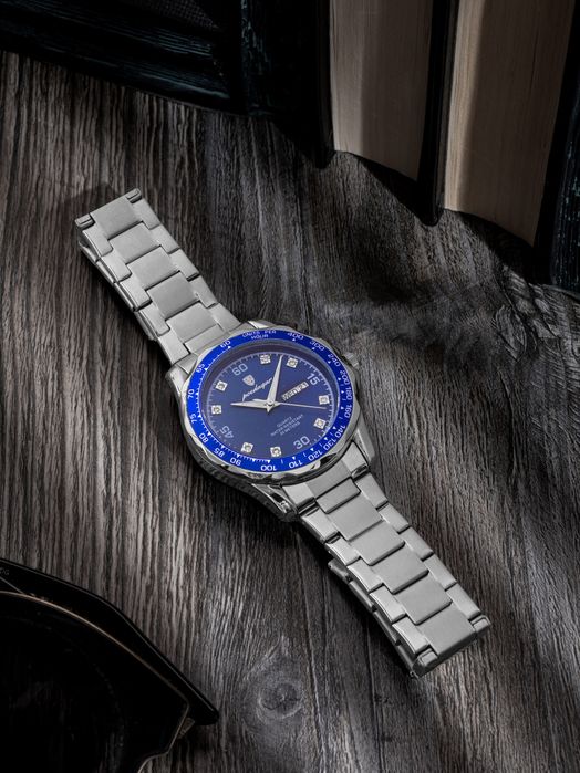 Часы наручные кварцевые