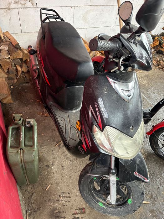 De vânzare scuter electric și pe benzină