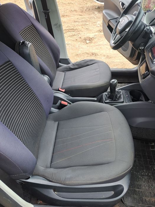 Seat ibiza model 2011