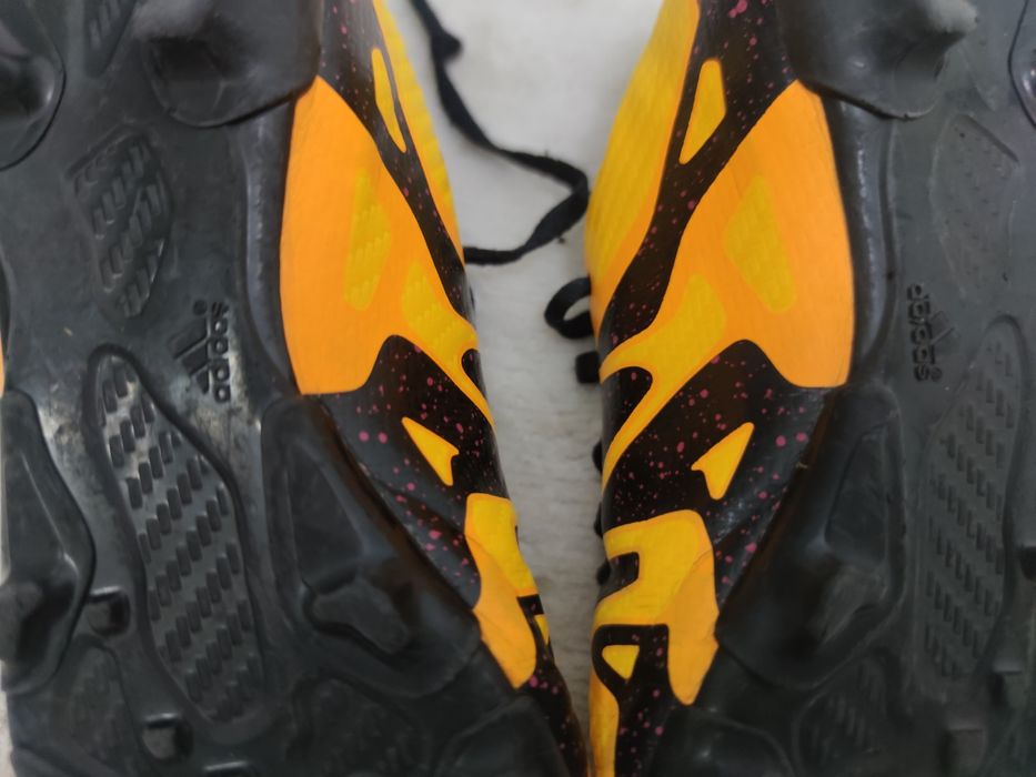 Естествена кожа Футболни бутонки Adidas р-р 31, 32, 33