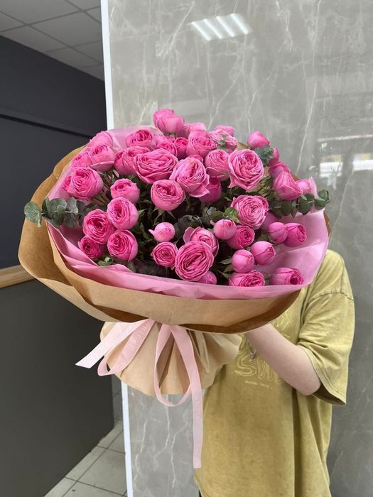 Гүлдер жеткізу Тараз, раушан гүл шоқтары жеміс себеттері торттар сыйлы