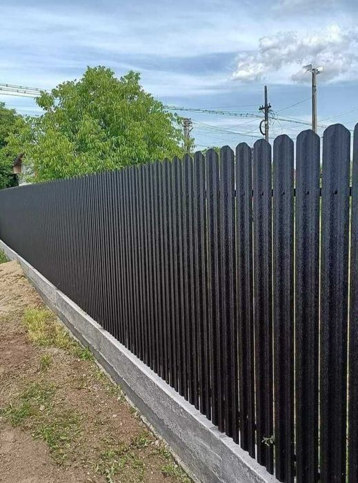 Meșter la garduri cu experiență în domeniul de peste 15 ani în constru