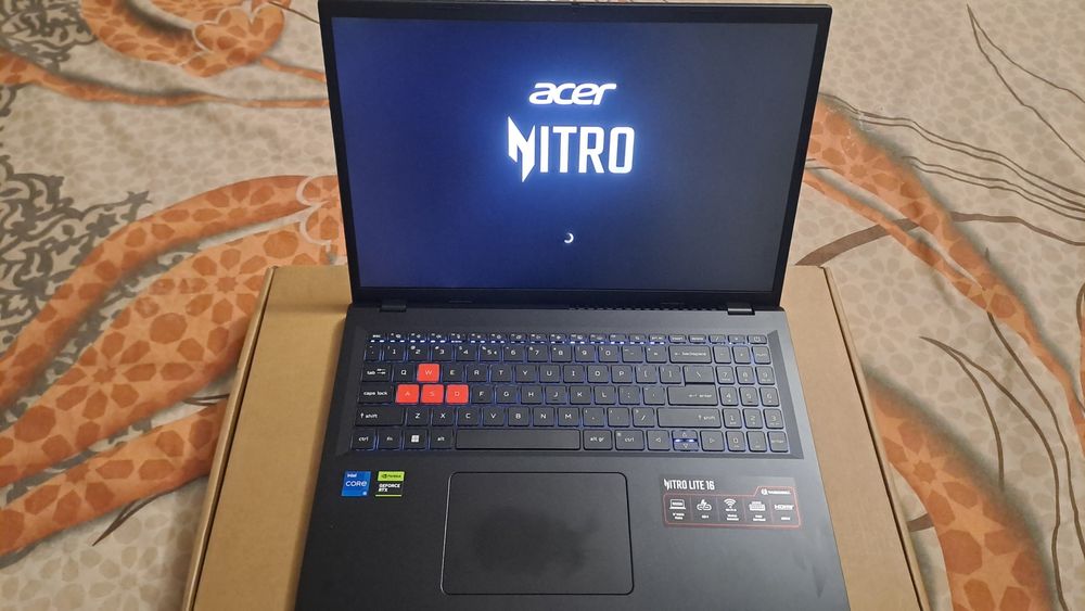Laptop gaming Acer, garanție 2 ani