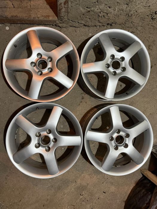 Jante aliaj 5x114.3 R16 și R17 și cauciucuri R16