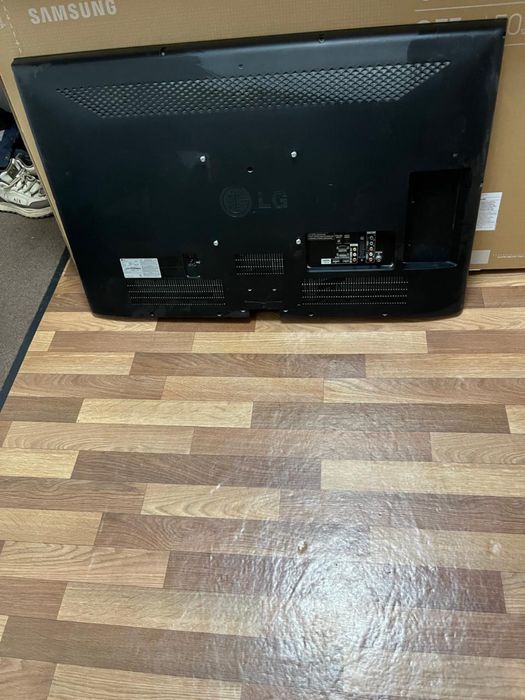 Продам телевизор LG
