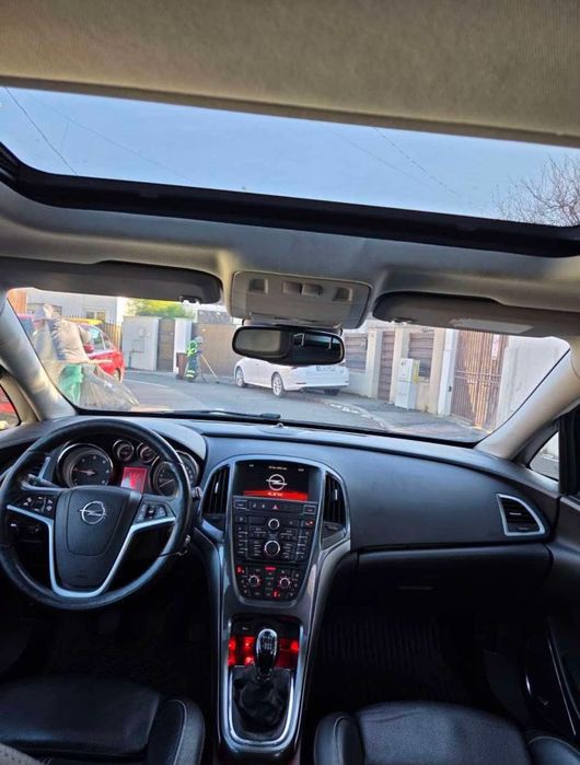 Vand opel astra j