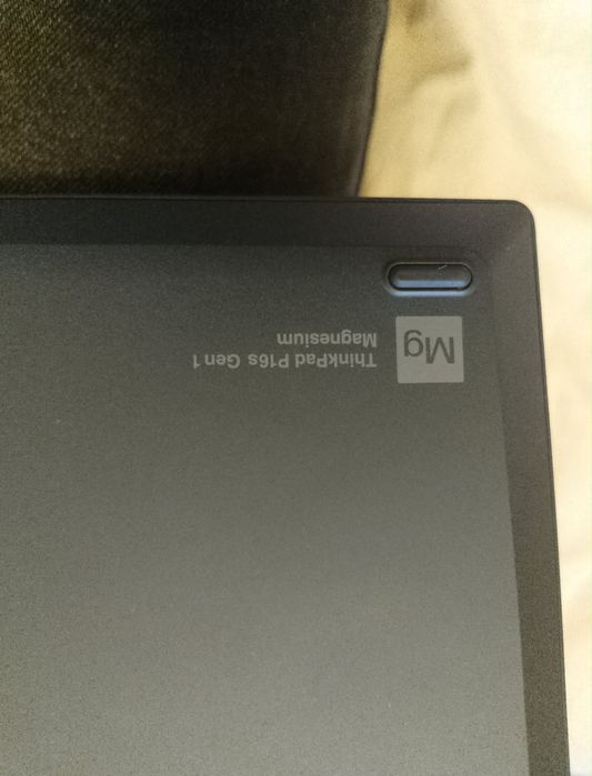 Lenovo ThinkPad P16s Gen 1