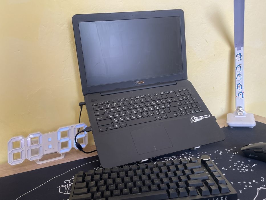 Ноутбук ASUS x555l