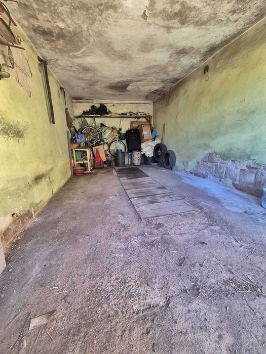 Апартамент в центъра на гр. Левски, с гараж .