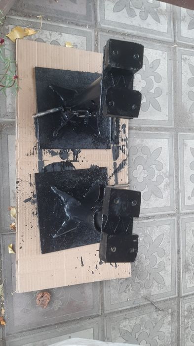 Продам стойки 4 штуки