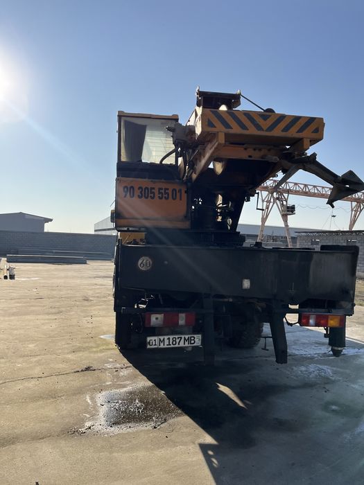 Autokran Super Maz 25 Ton