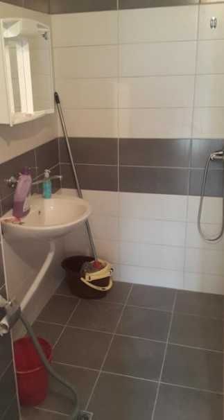 Дава се под наем Тристаен апартамент в Пловдив, Прослав - 90 кв.м за 382.5 € - Снимка #2