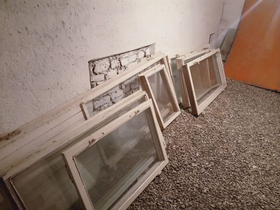 Дрова, двери и решетки