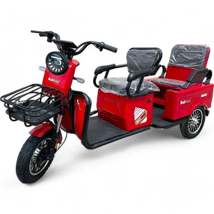 Мощна двуместна електрическа триколка с товарно отделение за разходки