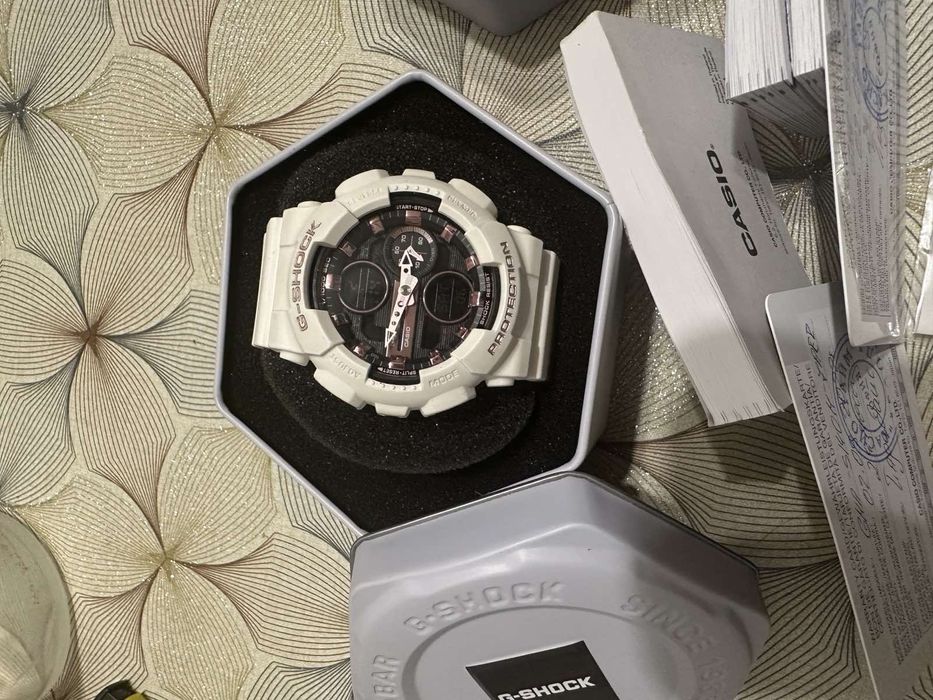 2 бр Часовник G-Shock