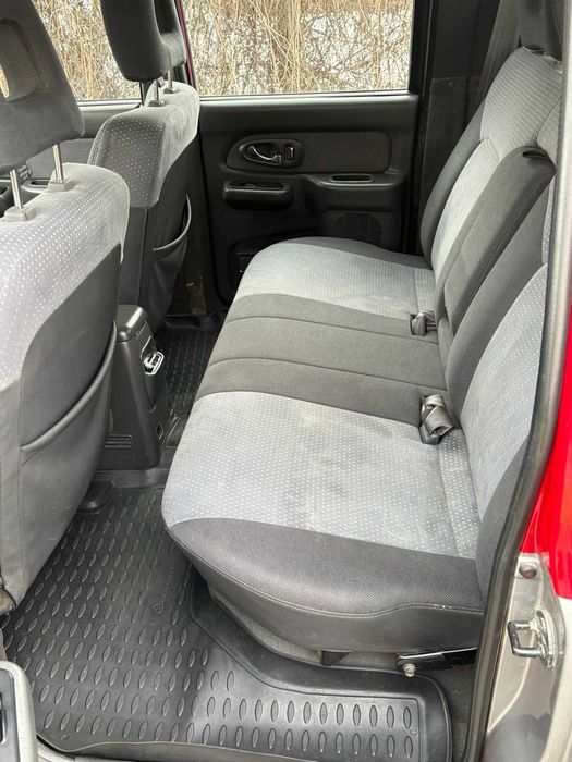 Mitsubishi L200 Magnum 2.5 D-ID 116cp 4x4 Pick-Up Proprietar