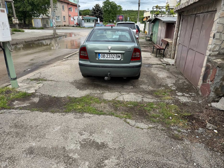 Продавам Шкода Октавия