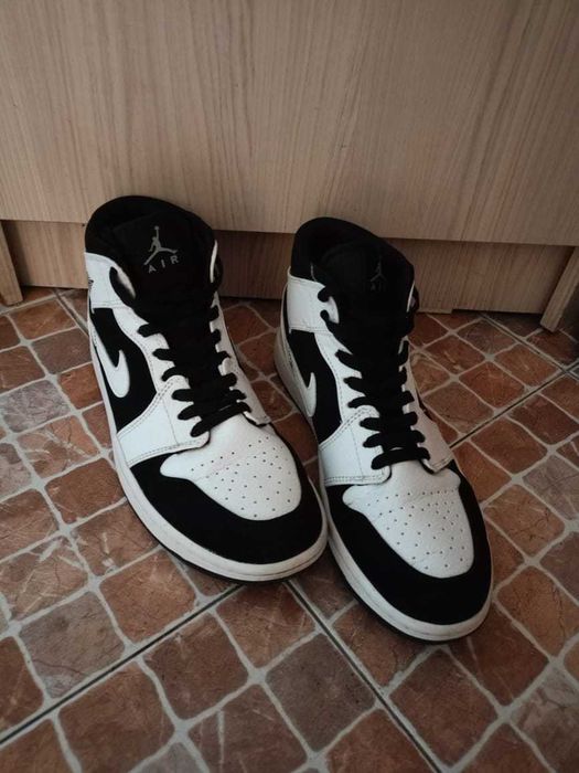 Продам кроссовки