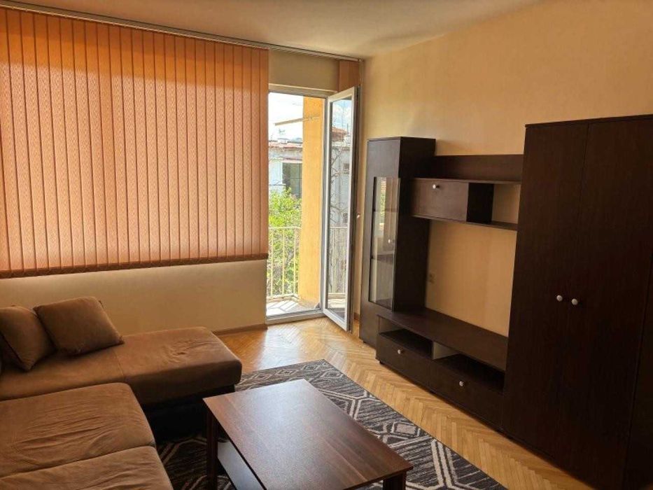 Продава се Двустаен апартамент в Пловдив, Център - 65 кв.м за 2154 €/кв.м - Снимка #1