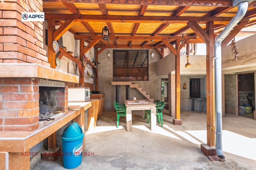 Продава се Къща в с. Брестовец, Област Плевен - 206 кв.м за 947 €/кв.м - Снимка #6