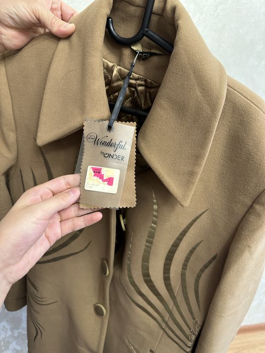 Срочно продам пальто новая