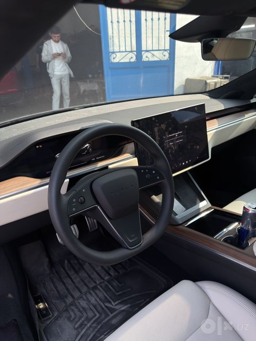 Tesla modul S dual motor  2024 09 oy