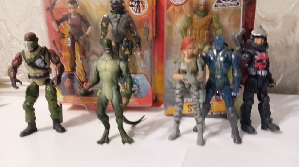 Фигурки The Corps и Spider man