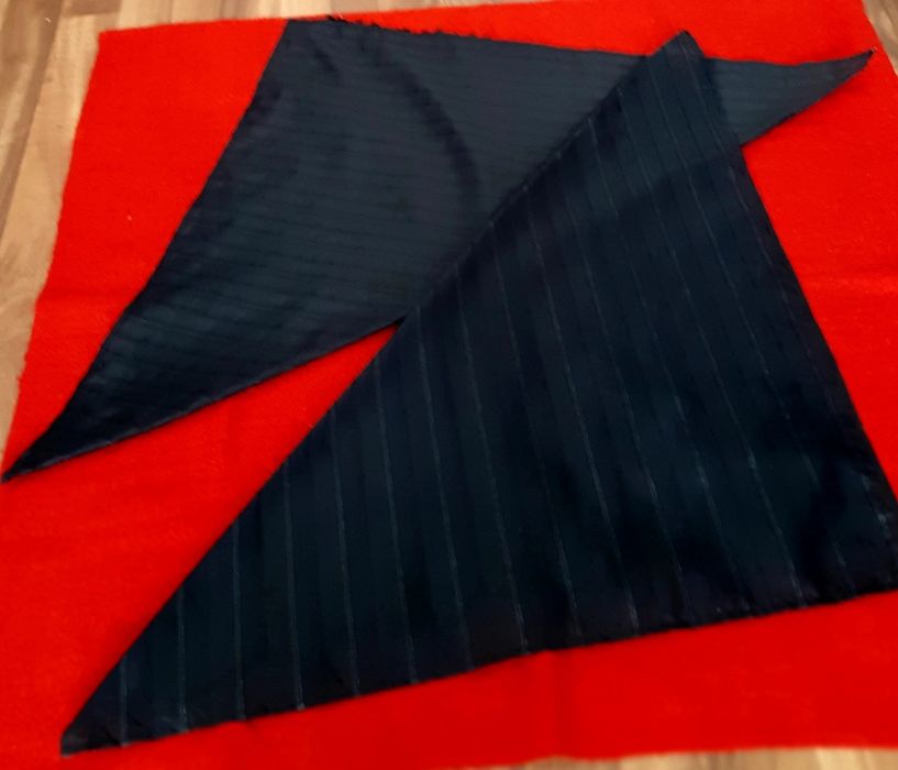 Ефектен ,дълъг шал и Фин ,рошав шал,фин ,шапка