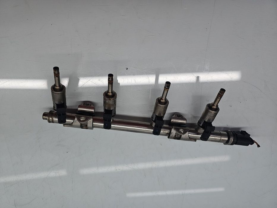 Rampa injectoare Skoda Octavia 3 (5E3) [Fabr 2012-2020] 04E133320D 1.4