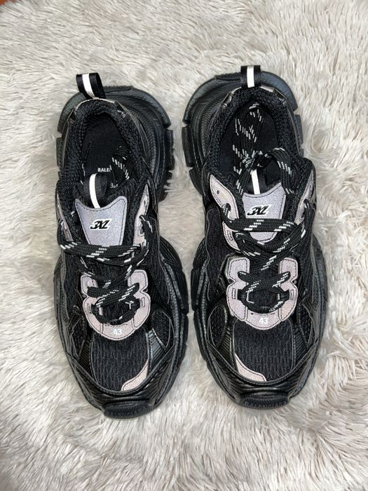 Vând Balenciaga 3XL