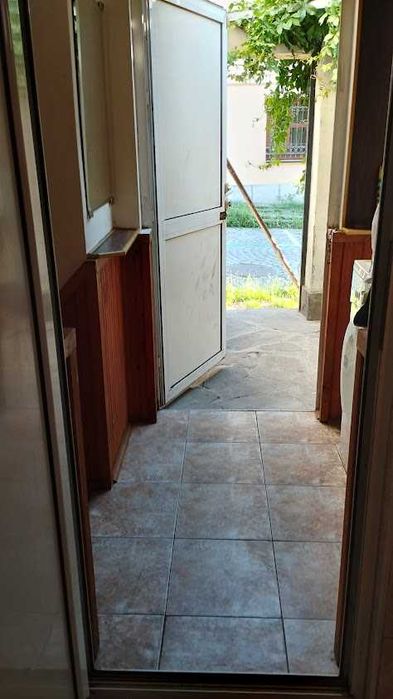 Дава се под наем Едностаен апартамент в Ямбол, Център - 45 кв.м за 183.6 € - Снимка #9