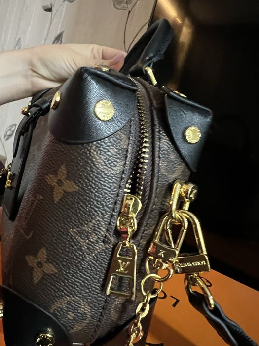 Geanta Louis Vuitton nepurtata