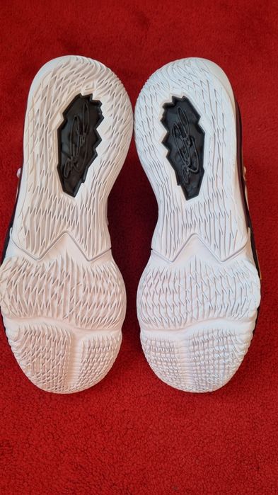 Маратонки Nike Lebron