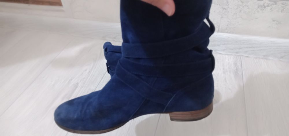 Продаются полусапожки 1500